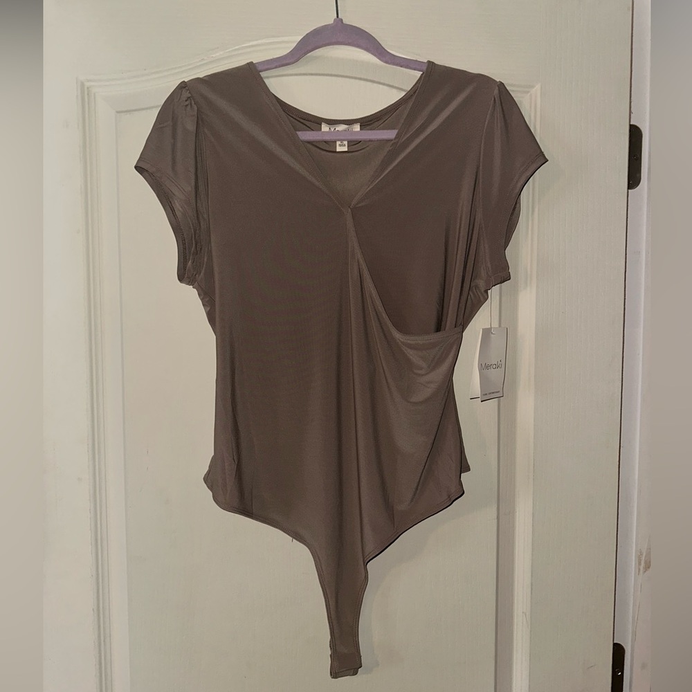 Women’s short sleeve bodysuit